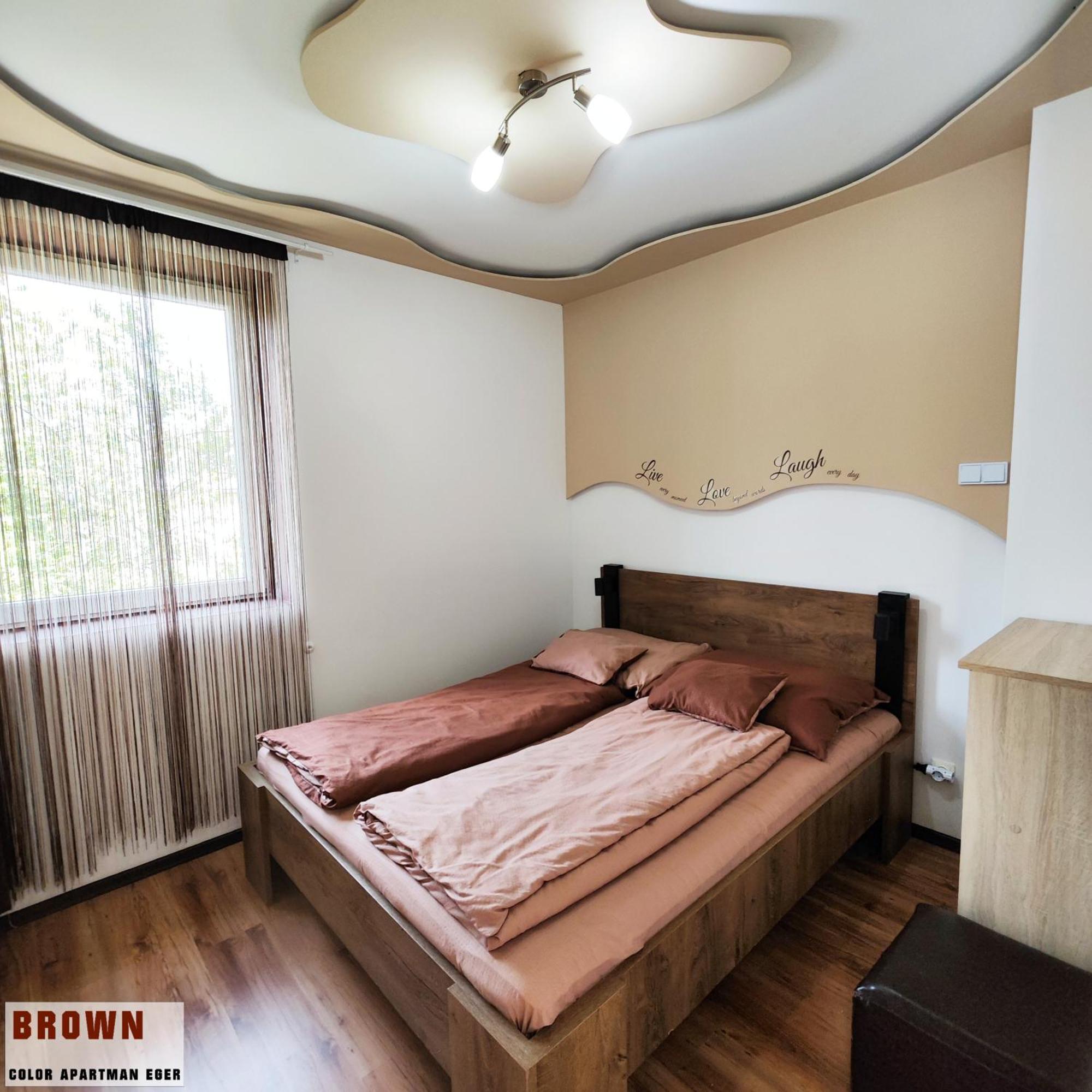 Color Apartmanok Егер Стая снимка